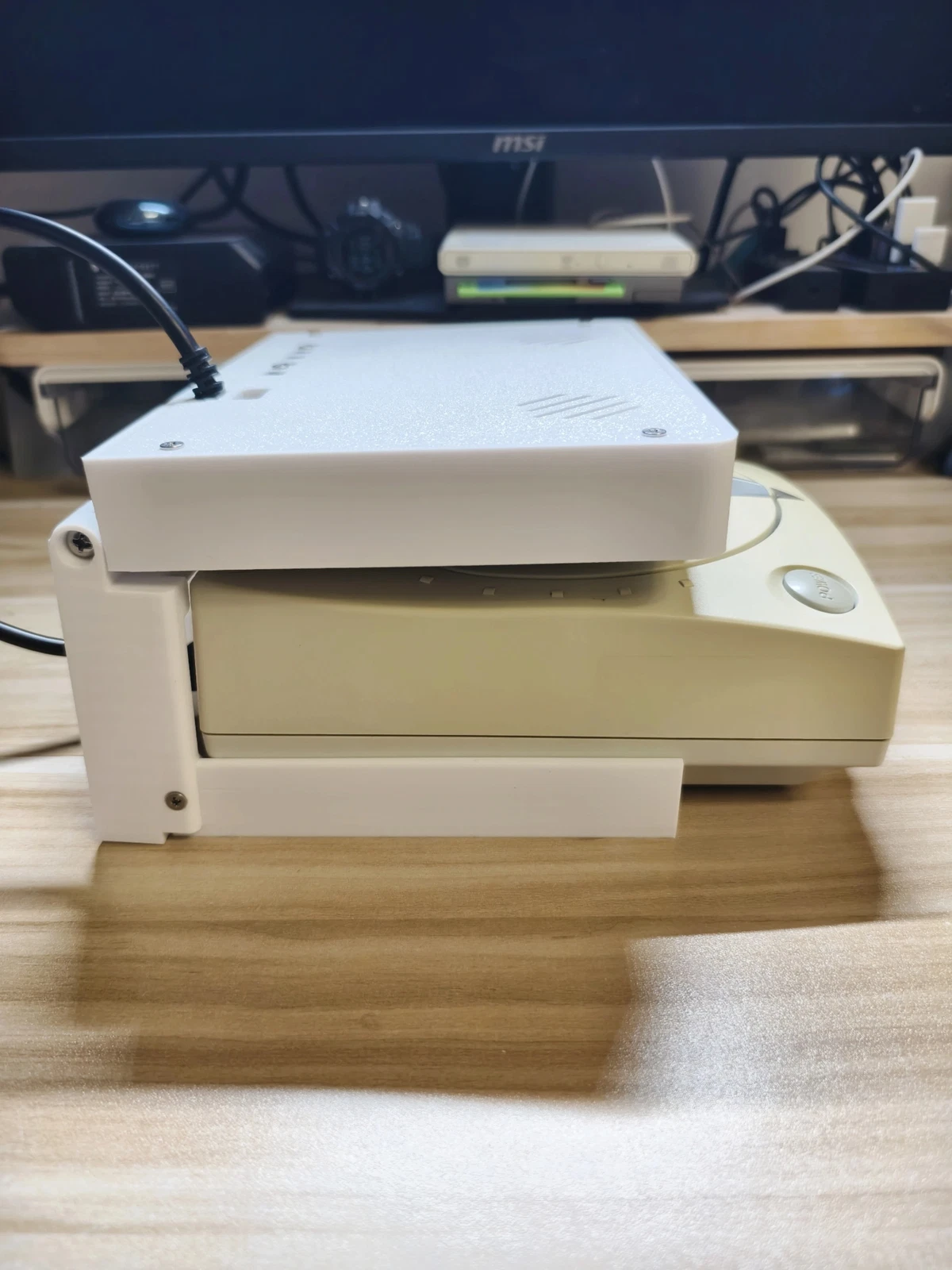 8" Dreamcast Mini Monitor – Retro Arcade Display w/ Stereo Speakers (720P)