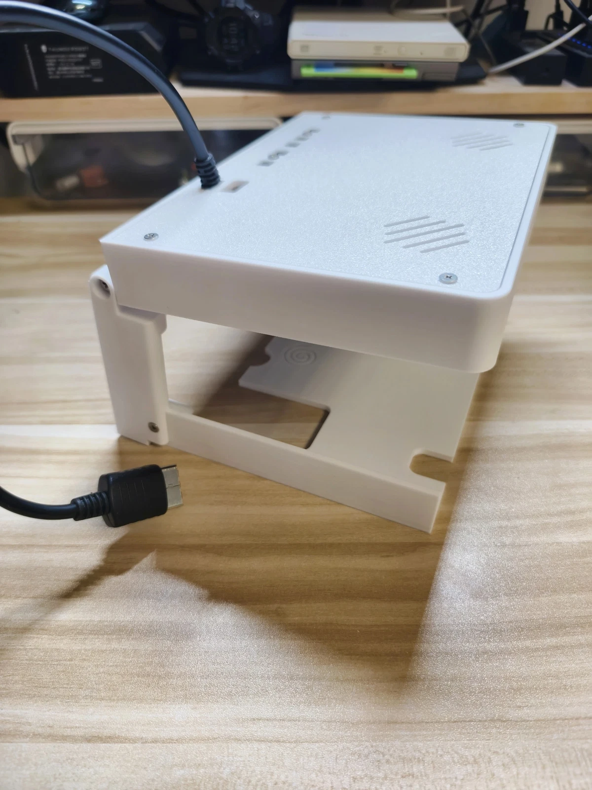 8" Dreamcast Mini Monitor – Retro Arcade Display w/ Stereo Speakers (720P)